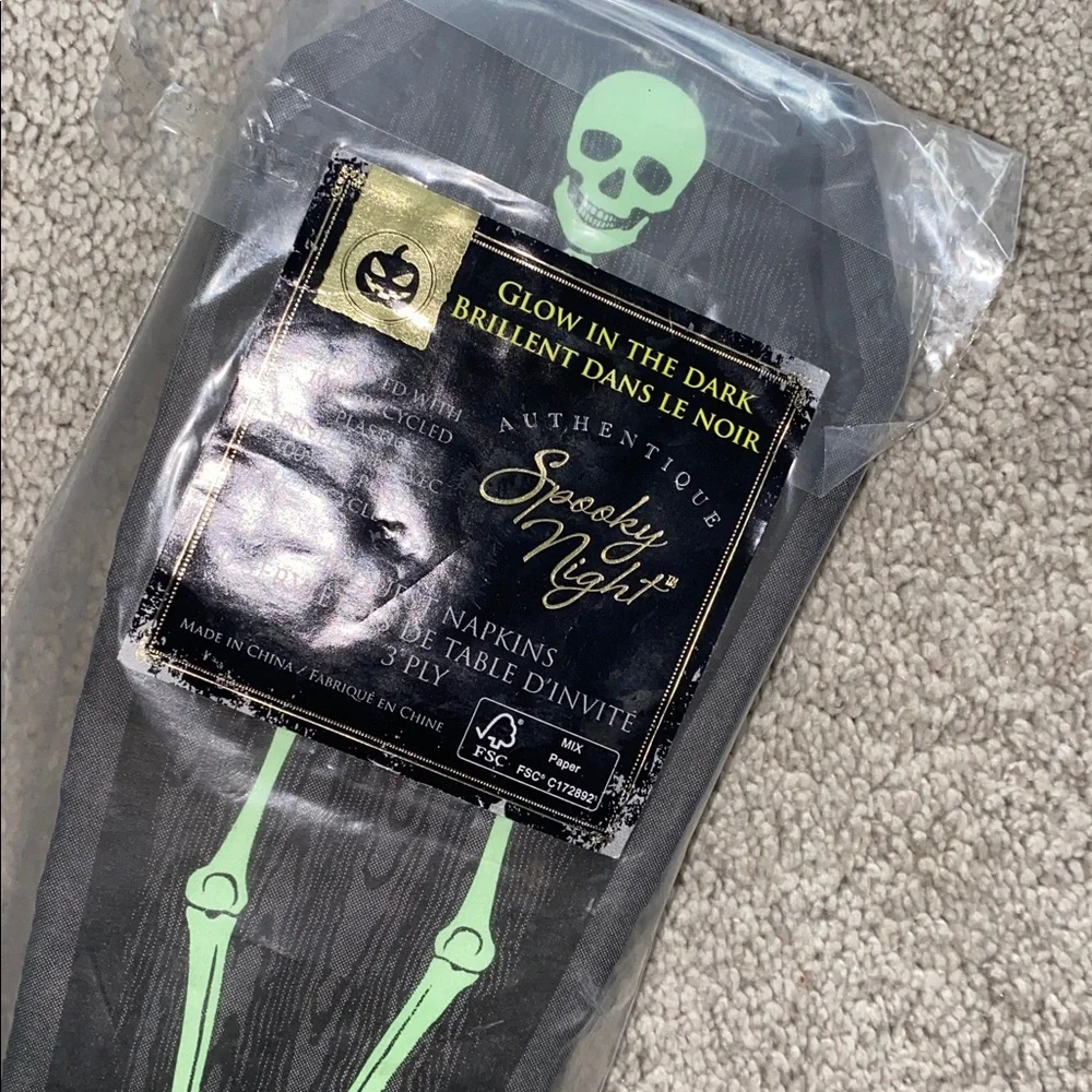 Glow in the Dark Skeleton‎ Halloween Party Cocktail Napkins